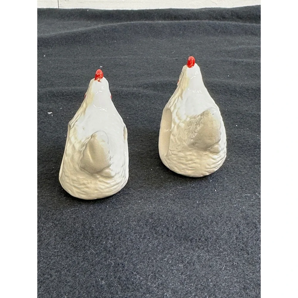 Vintage Ceramic Chicken Napkin Rings Pair White Farmhouse Hen Country Decor